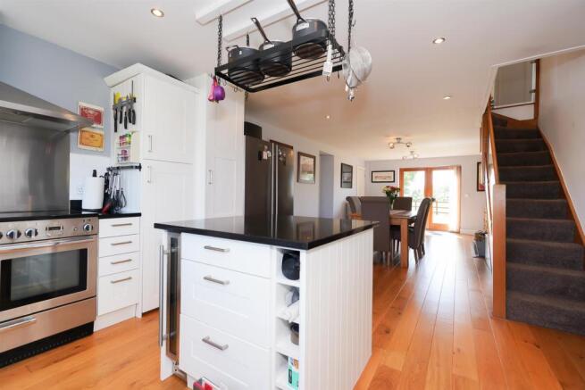 Smart Kitchen/Dining Room