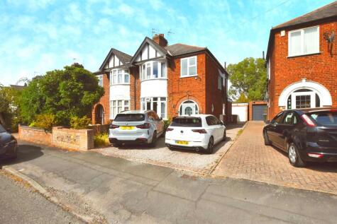Outwoods Drive, LE11