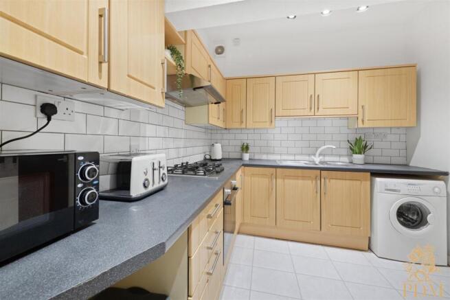 124 Portland Road Nottingham NG7 4GP