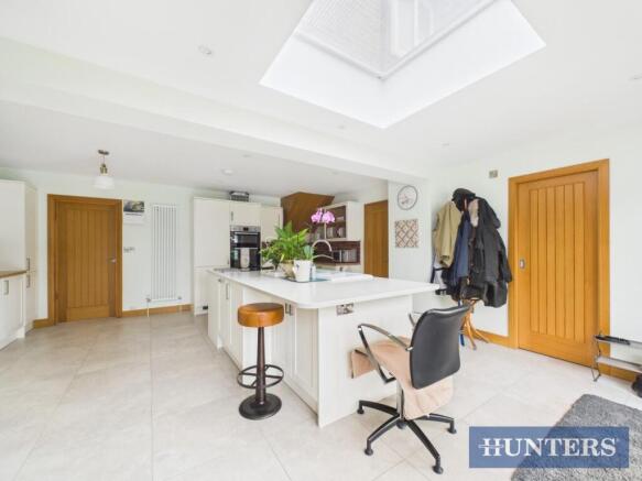 3 bed Semi-Detached for sale Image 7