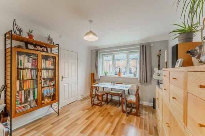 2 bed Maisonette for sale Image 4