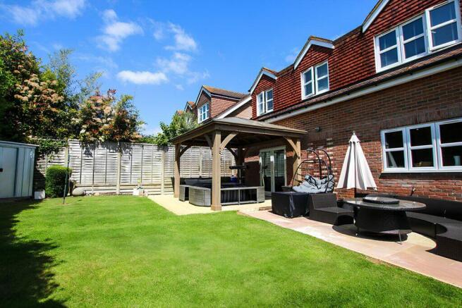 Hammondstreet Road - Back Garden