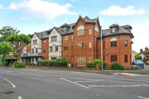 15, Surrey Cloisters, Kings Road, Farncombe, Godalming GU7 3HU