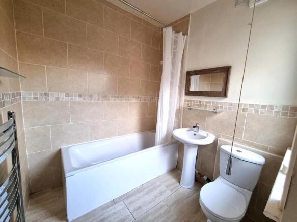 downstairs bathroom.jpg