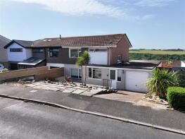 30, Chynance Drive, Newquay TR7 2AA