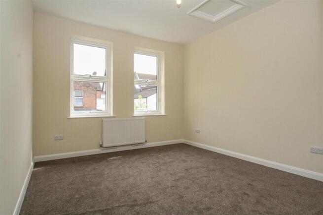 Bedroom 1.jpg