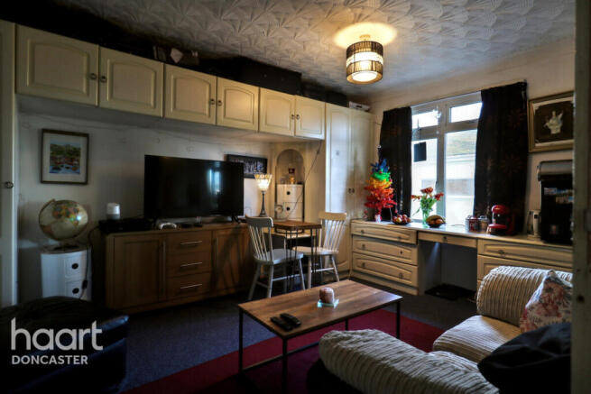 4 bed Detached for sale Image 11