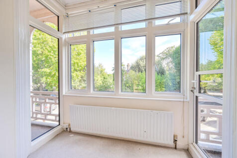 Waldegrave Gardens, Twickenham, TW1
