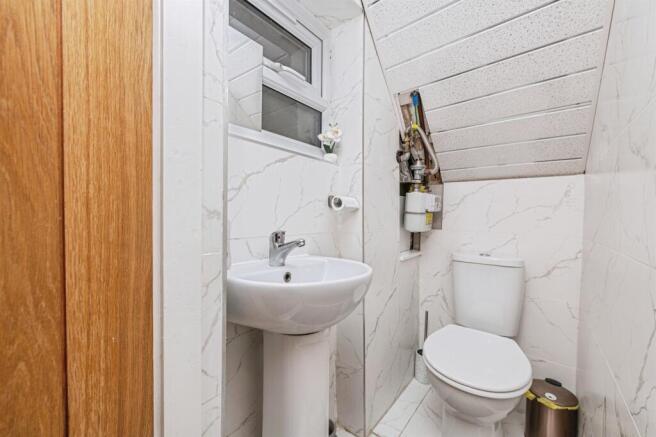 4 bed Terraced for sale Image 10