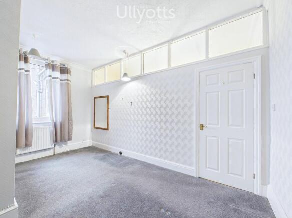 2 bed Flat to rent Image 10