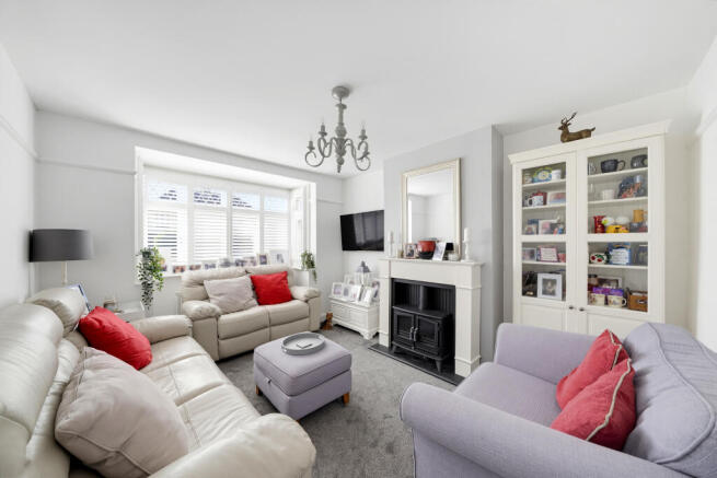 Tudor Avenue, Worcester Park KT4 photo 4