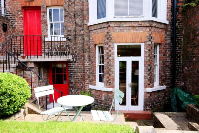 2 bed Apartment for sale Image 11