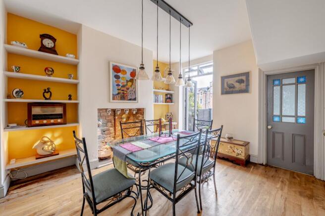 4 bed Terraced for sale Image 9