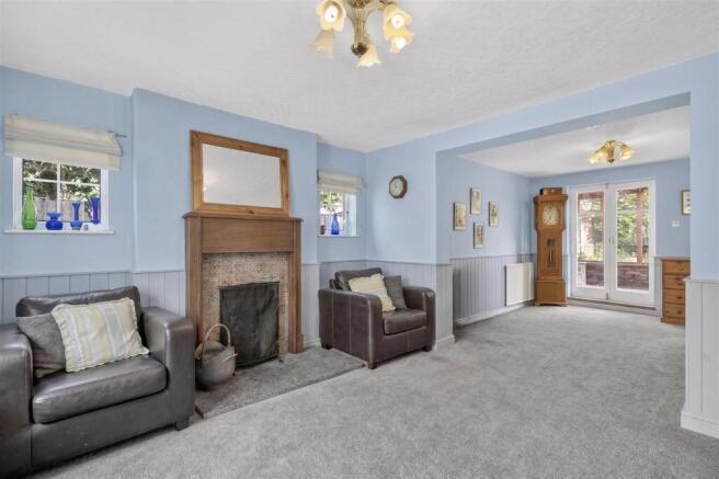 4 bed Semi-Detached for sale Image 5