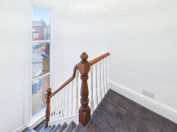 3 bed Maisonette to rent Image 7