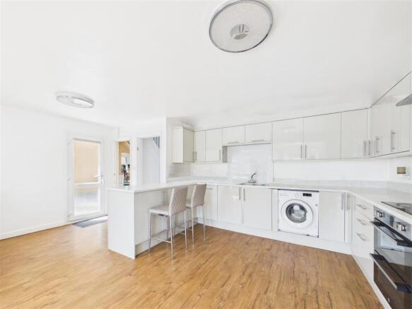 Open-Plan Living/Kitchen/Diner