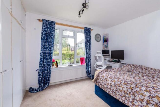 Langton Close, Maidenhead, SL6 photo 3
