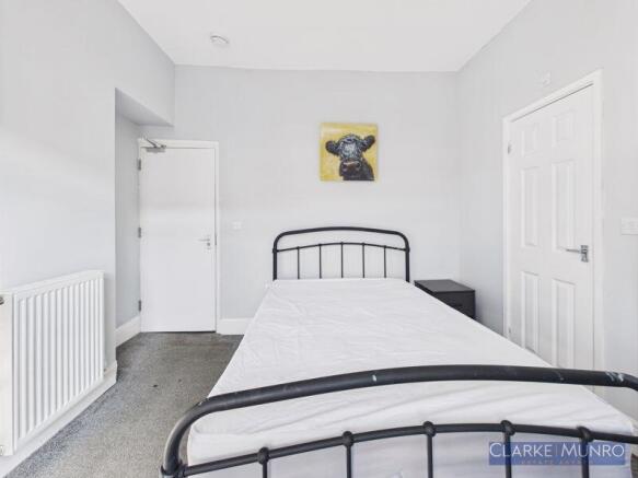 1 bed House Share to rent Image 6