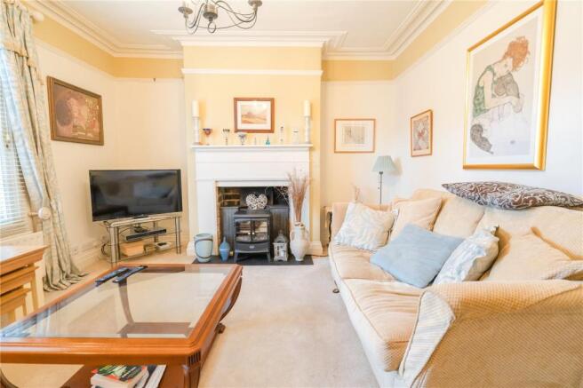Living Room (2)