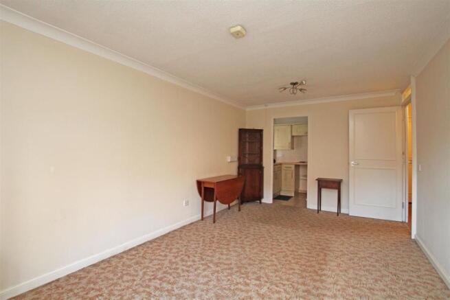 1HC - Lounge 2.jpg