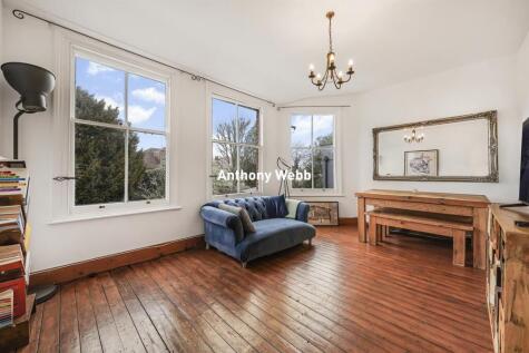 Compton Road, Winchmore Hill, N21