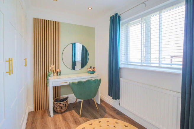5 bed Detached for sale Image 10