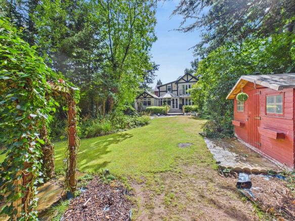 CAM05192G0-PR0121-STILL036