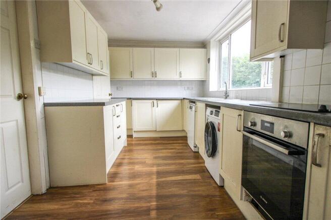 4 bed Detached for sale Image 4