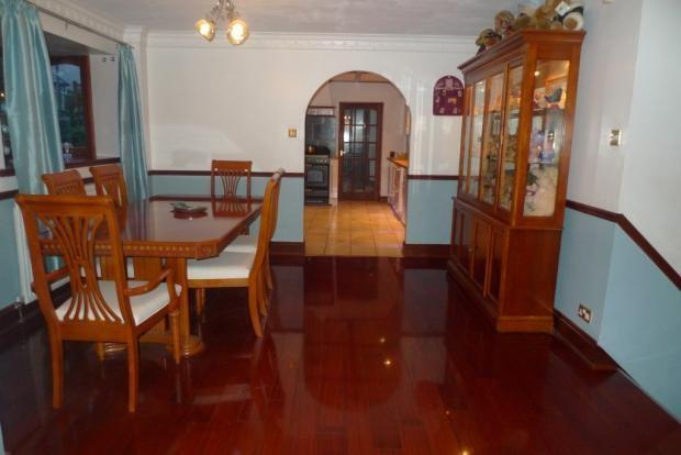 SPACIOUS HALLWAY