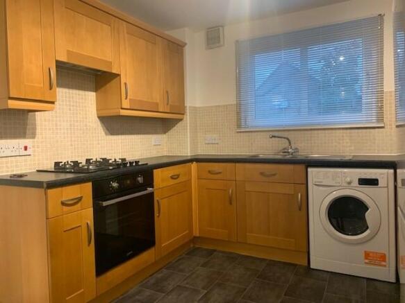 5686-20221020153039-kitchen-2