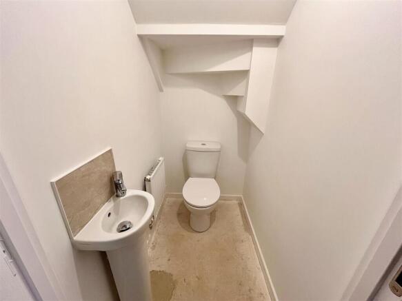 3 bed Detached to rent Image 5