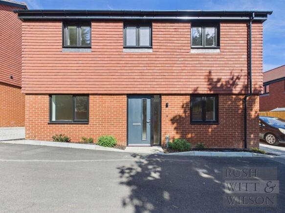 3-bed detached on Blackfriars Field, Battle, £482,500