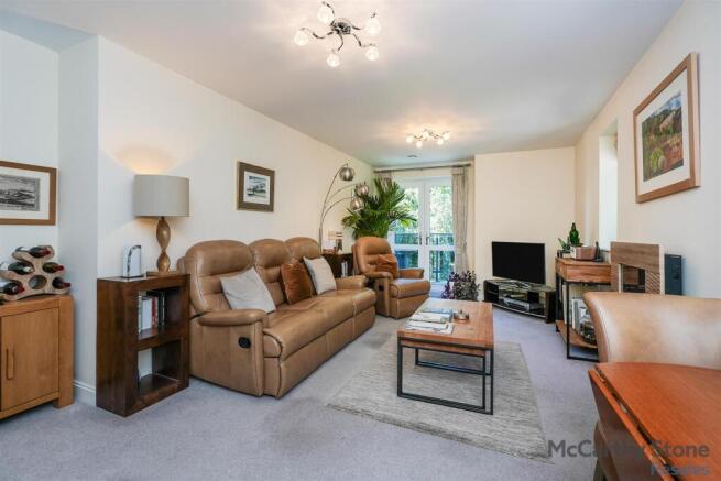 2 bed Apartment for sale Image 4