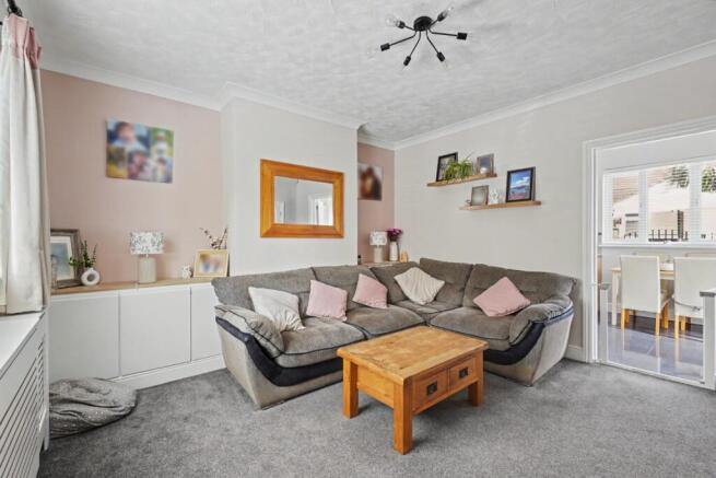 Waterloo Road, Sittingbourne, Kent, ME10 2LN photo 4