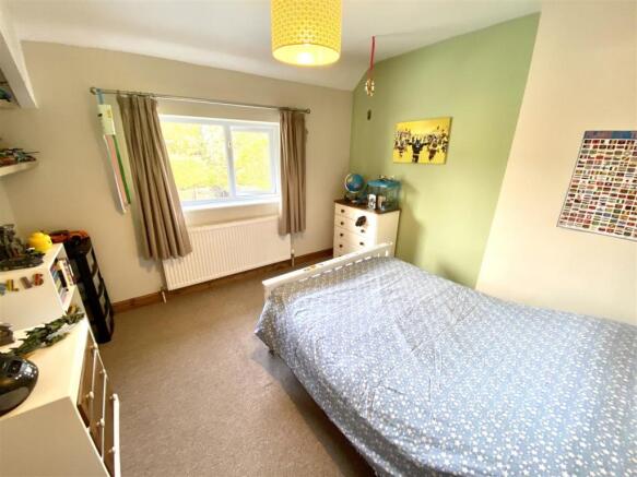 BEDROOM 2