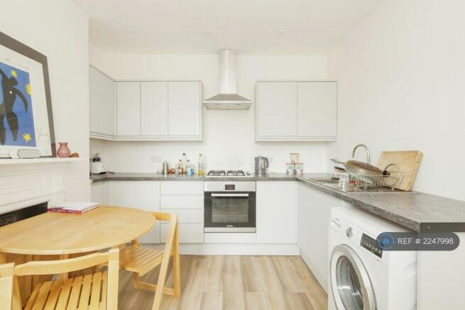 Kitchen (First Floor)