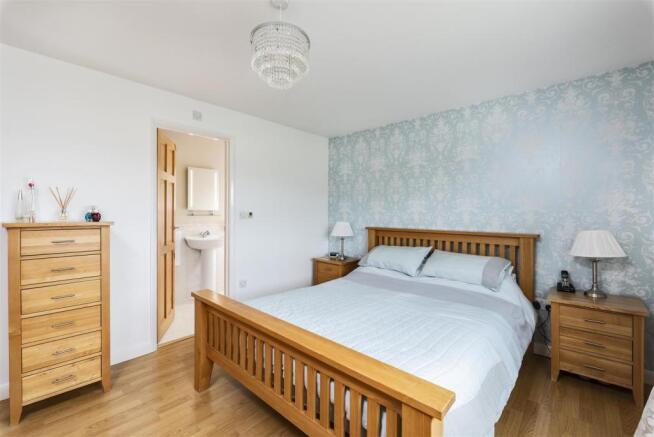 4 Goold Close, Corston, BA2 9AF-16.jpg