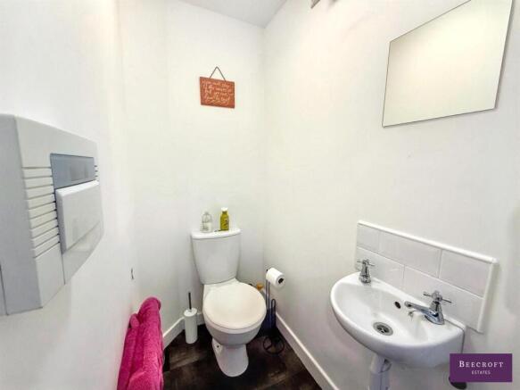 3 bed Town House for sale Image 7