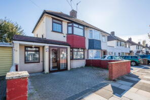 24, Bracondale Road, London SE2 9HS