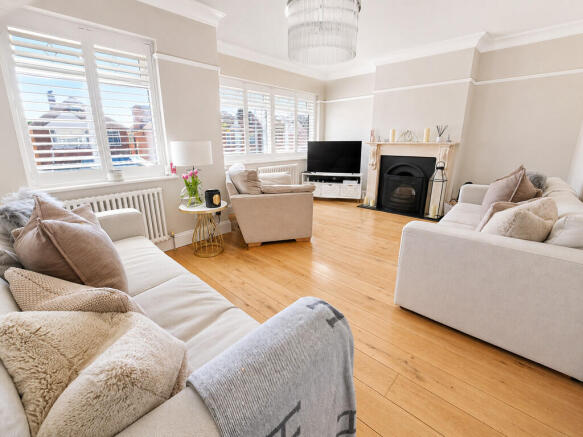 LOUNGE NEW