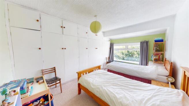 4 bed Semi-Detached for sale Image 11