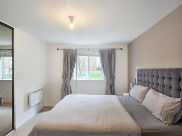 2 bed House for sale Image 12