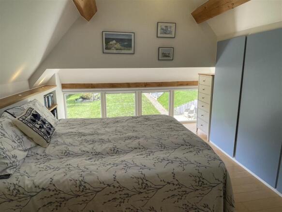Bedroom.JPG