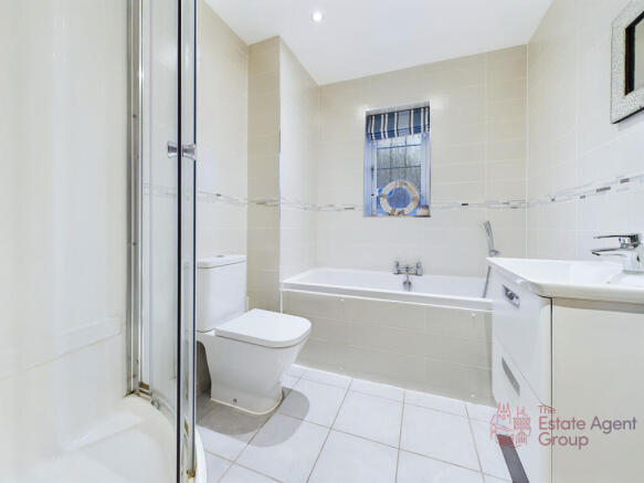 Annexe - Bathroom