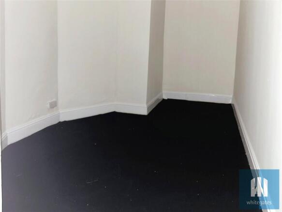Studio to rent Image 4