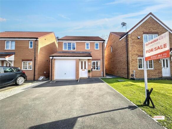 3-bed detached on Kielder Drive, Stanley, County Durham, DH9, £180,000