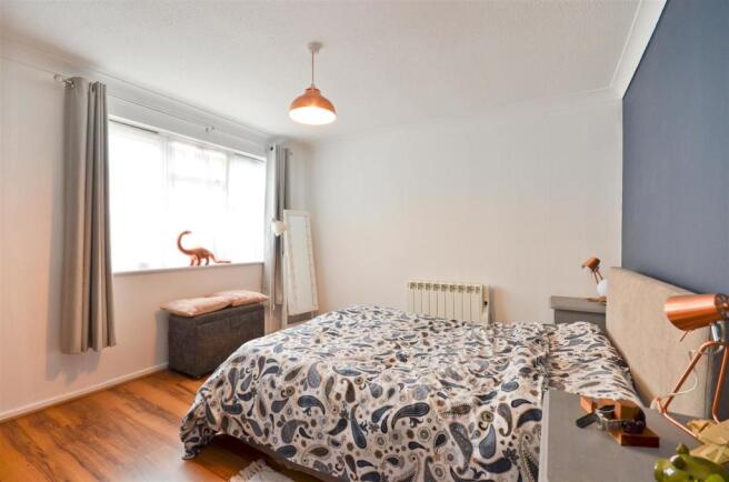 Bedroom 1.JPG