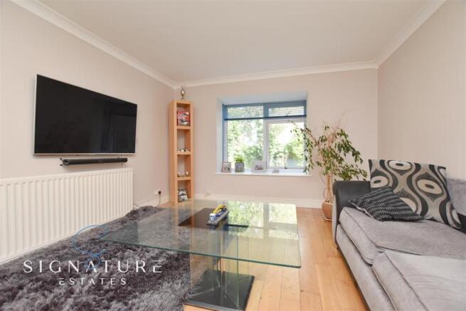 Living Room 2 (8).jpg