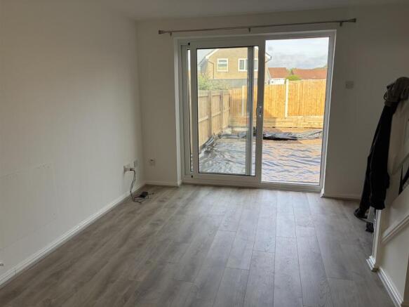 Living Room 1.jpg