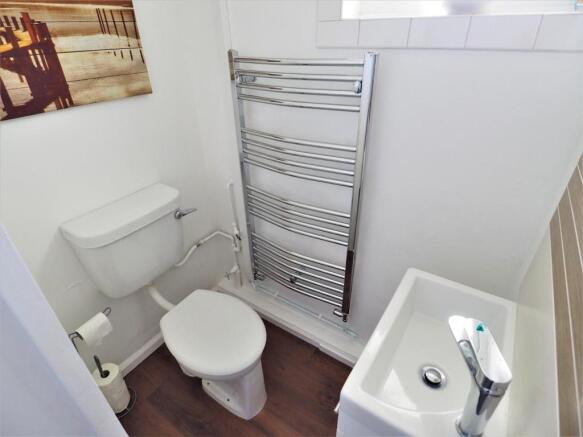 Ground Floor WC 994